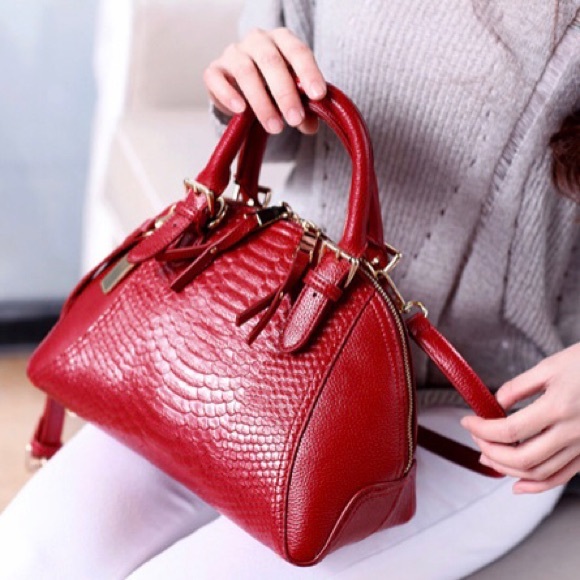 Lush Style Finds Handbags - Just In! 🆕 ROME Crocodile Shell Crossbody